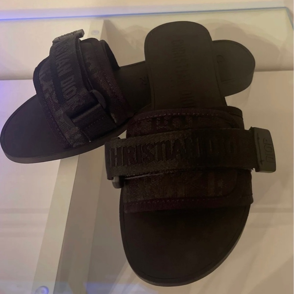 New authentic Dior sandals size 38